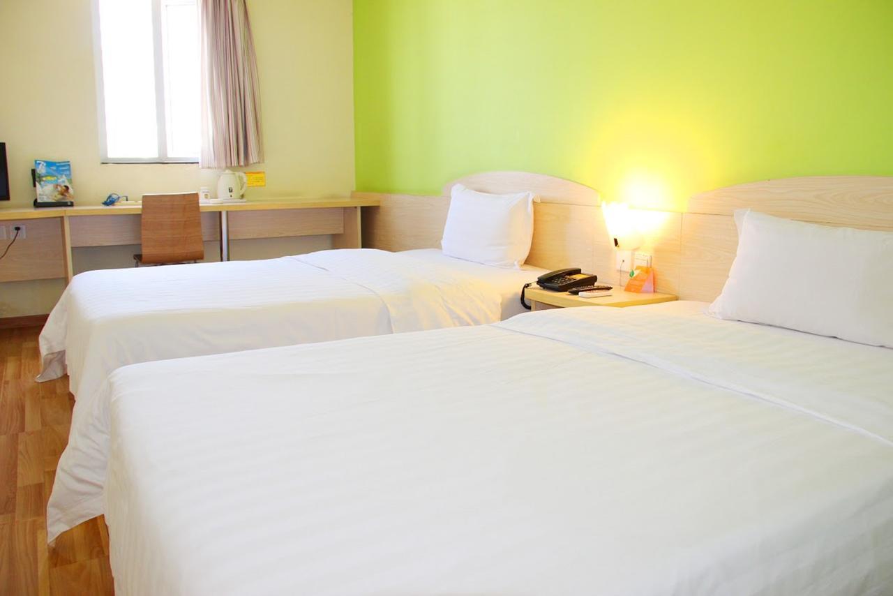 7Days Inn Foshan Shunde Ronggui Xiao Huangpu Exterior foto